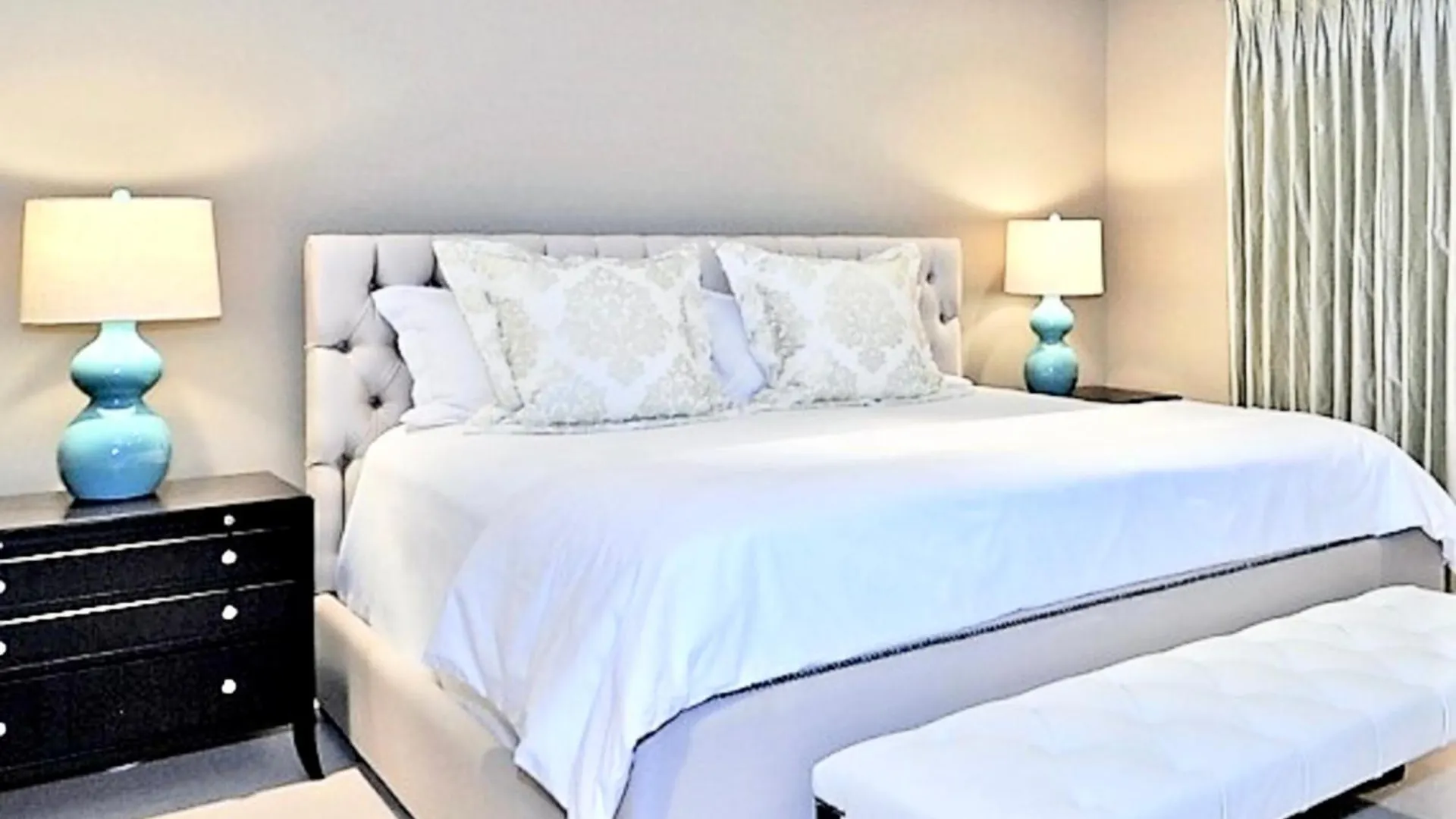 Luxury Apartments Mondrian Market Square III ワルシャワ 0*,