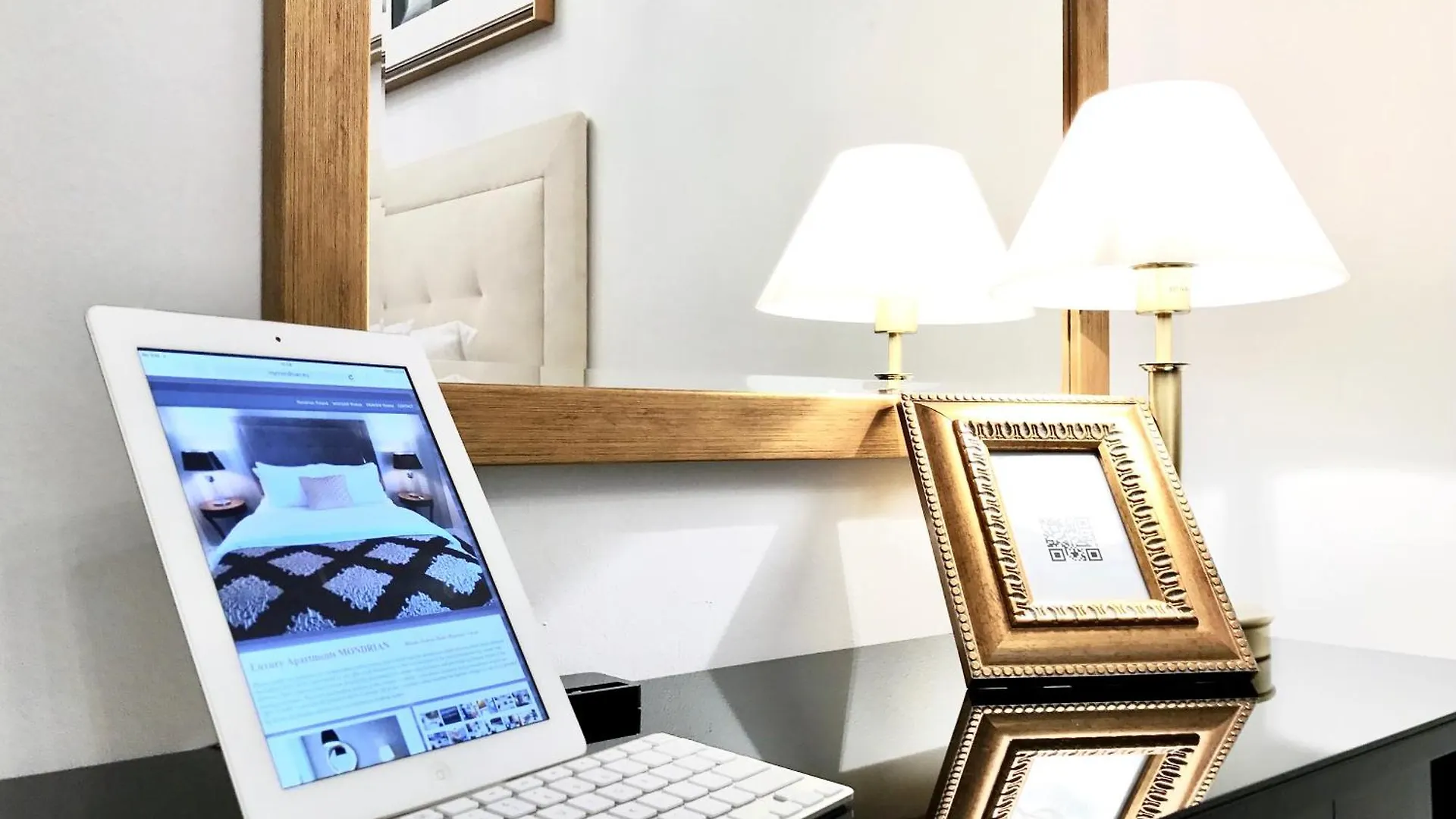 Luxury Apartments Mondrian Market Square III ワルシャワ 0*,