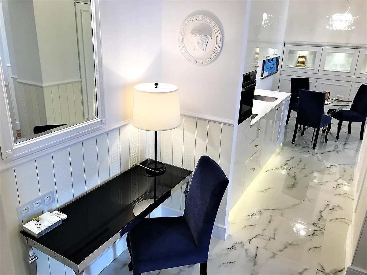 Luxury Apartments Mondrian Market Square III ワルシャワ アパートホテル