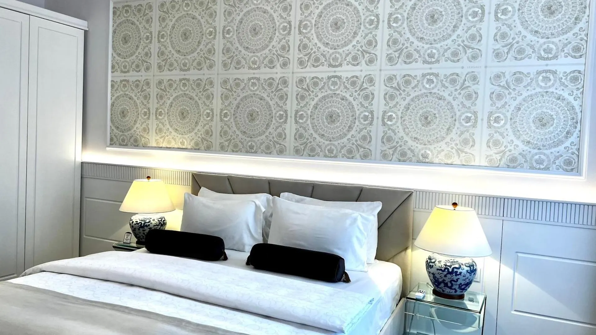 Luxury Apartments Mondrian Market Square III Varsovia 0*,  Polonia