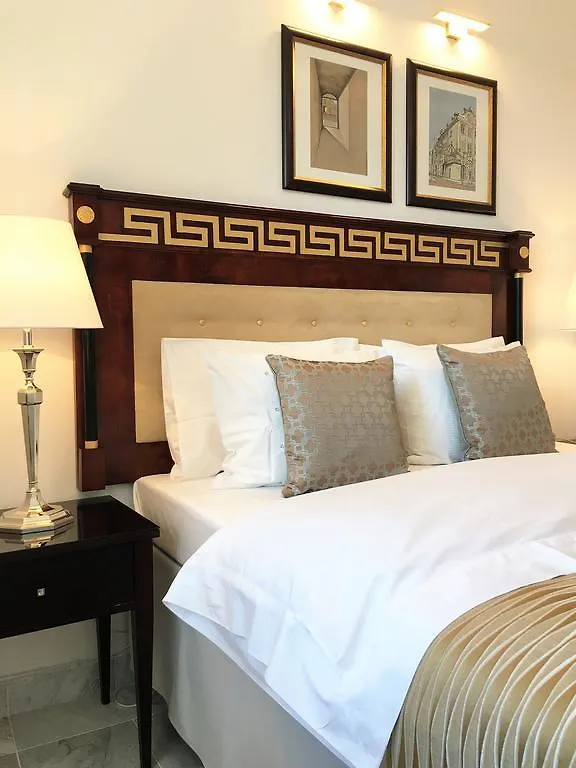 Apartahotel Luxury Apartments Mondrian Market Square III Varsovia Polonia